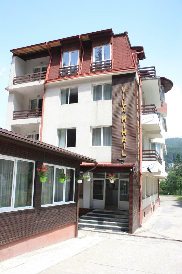 Vila Mihail Hotel Busteni Exterior photo